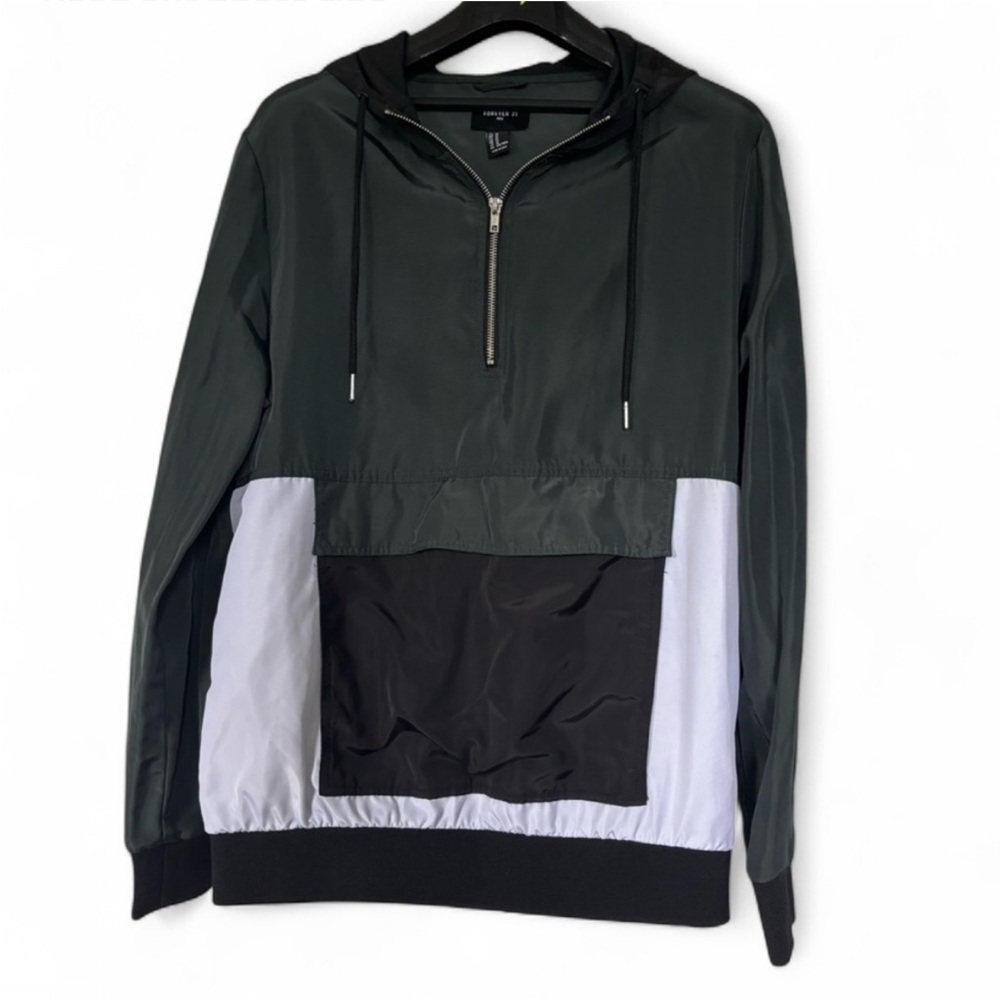 ❌❌SOLD LOCAL!!❌❌

Men’s Forever 21 pullover jacket